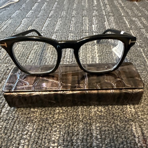 Authentic tom ford - authentic,